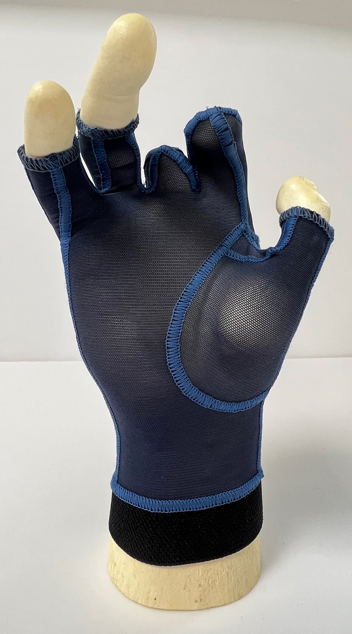 Alginate Cast & Glove - image 1